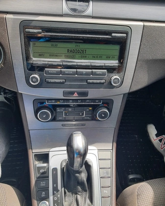Volkswagen Passat cena 21000 przebieg: 335000, rok produkcji 2011 z Katowice małe 79